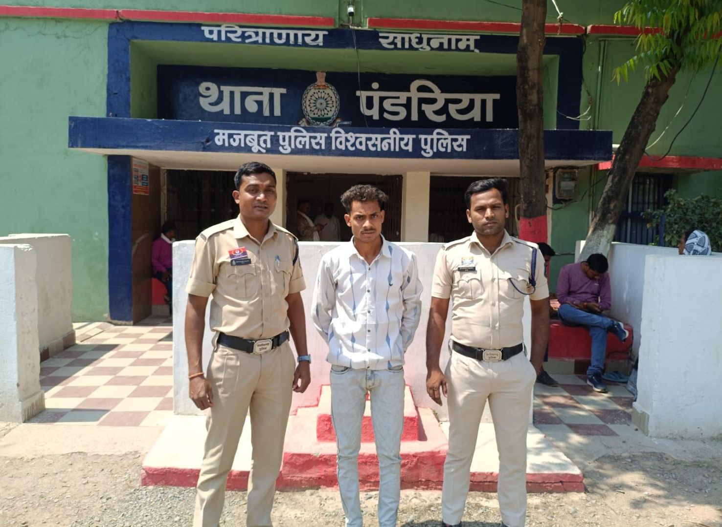 आरोपी द्वारा बैंक खाते एवं ऑनलाइन पेमेंट माध्यमों से रकम का लेन-देन किया जाना स्वीकारा