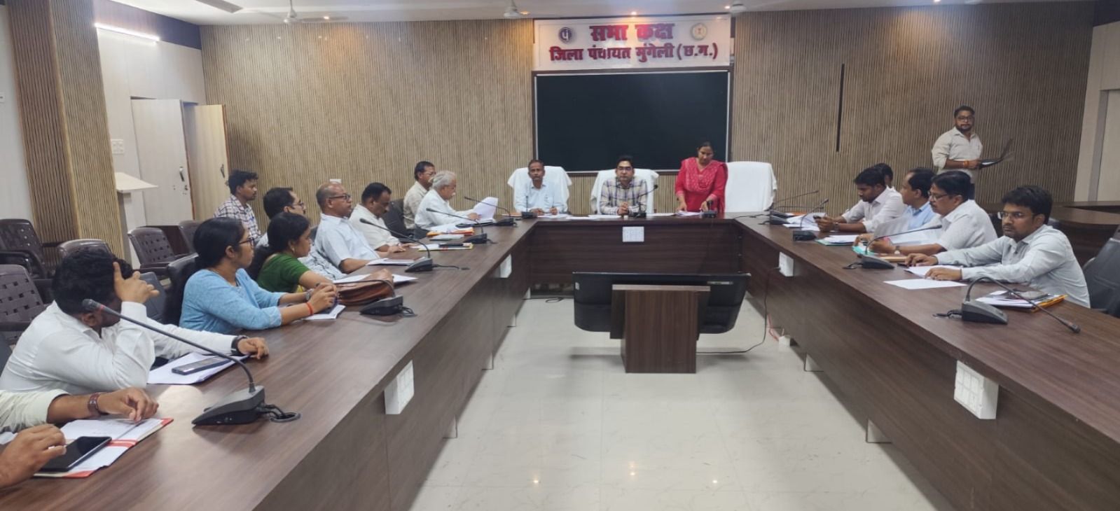 पेट्रोल पंपों पर प्रशासन अलर्ट, सुरक्षा एवं कानून व्यवस्था के लिए  अधिकारियों की तैनाती