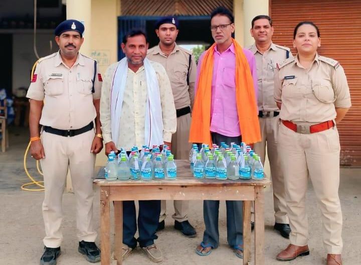 जनदर्शन की शिकायत पर त्वरित कार्रवाई   81 पाव अवैध शराब जब्त, दो आरोपी भेजे गए जेल