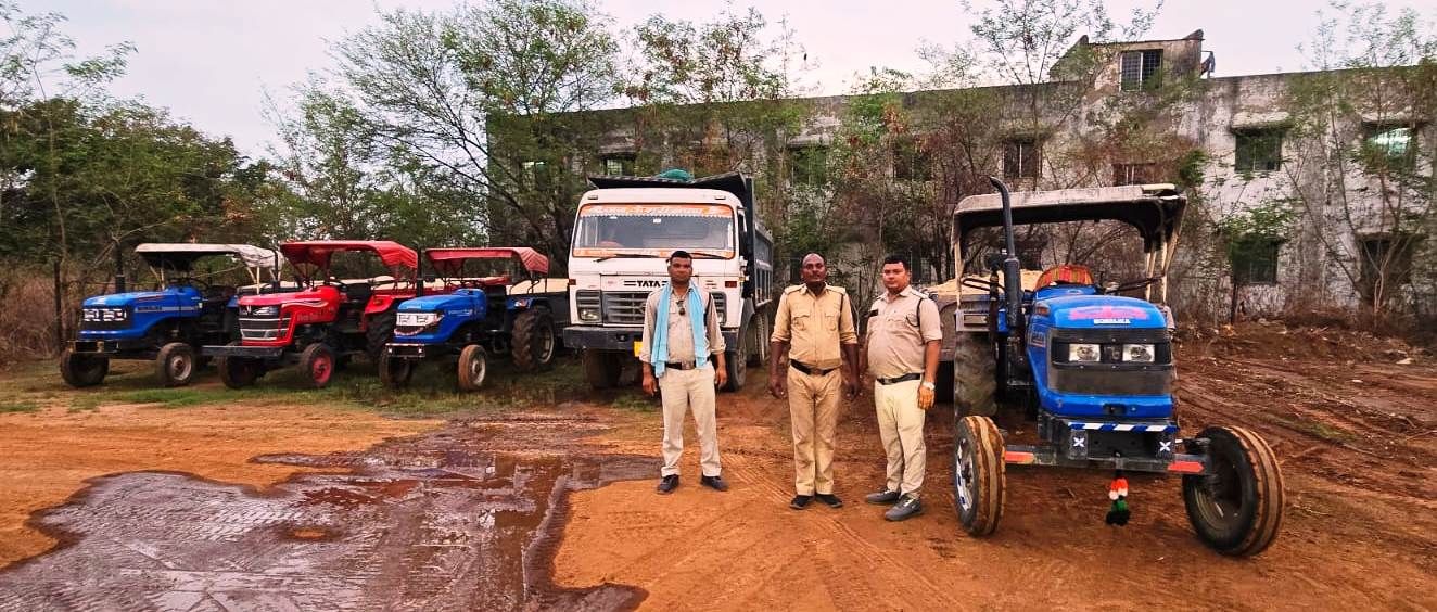 रेत के अवैध उत्खनन एवं परिवहन पर की गई कार्रवाई, 11 वाहन जब्त