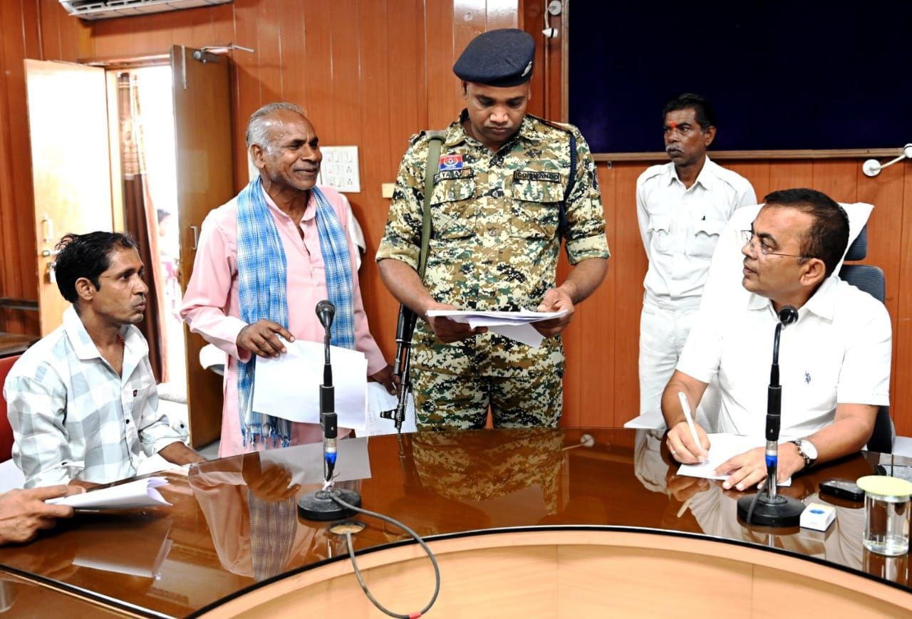 जनदर्शन में कलेक्टर ने सुनी आमजनों की मांग एवं समस्याएं, कुल 84 आवेदन हुए प्राप्त